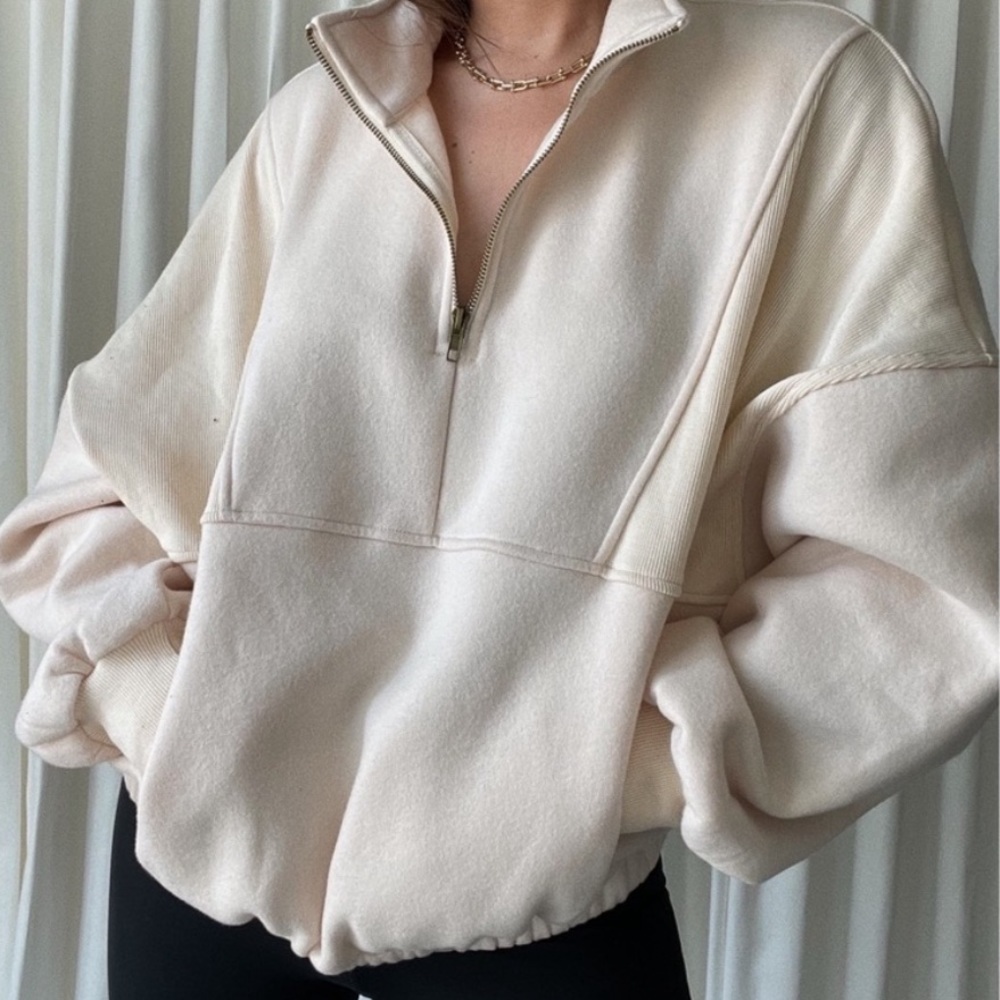 Aspen Oversized Sweatshirt Cream Women’s Size Small Medium